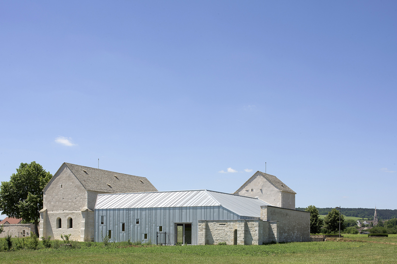 JUNG-architectures-simon-buri-hospital-of-meursault-conversion-france-designboom-01