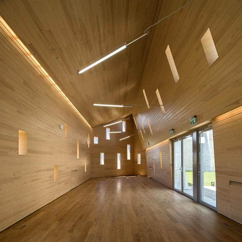 JUNG-architectures-simon-buri-hospital-of-meursault-conversion-france-designboom-02