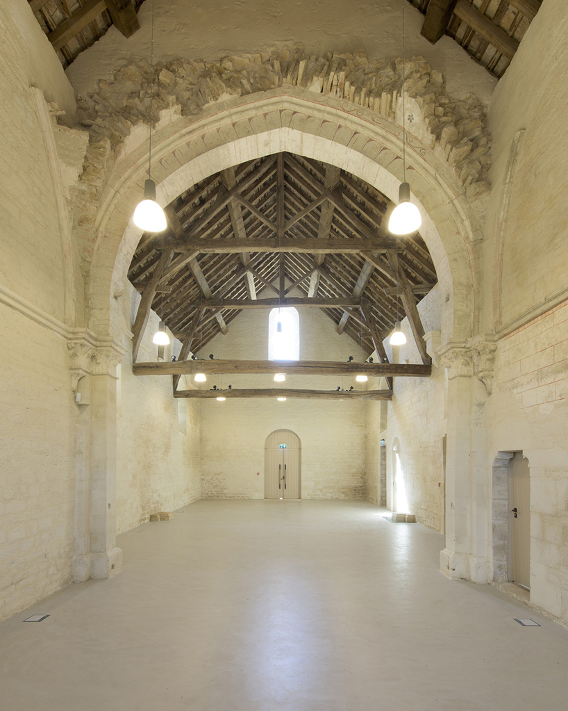 JUNG-architectures-simon-buri-hospital-of-meursault-conversion-france-designboom-02