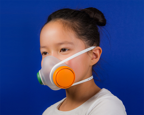 the WOOBI play air pollution mask meets kids at eye-level with a playful approach