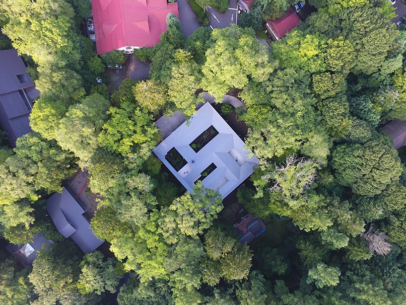 assistant--hiroi-ariyama-&-megumi-matsubara-its-is-a-garden-house-japan-designboom-01