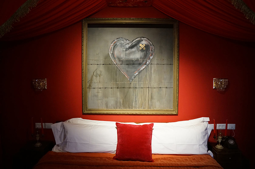banksy-the-walled-off-hotel-bethlehem-designboom-02