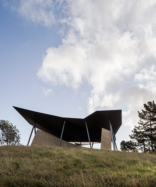 cheshire arhitects' rore kahu pavilion celebrates the union of old and new worlds