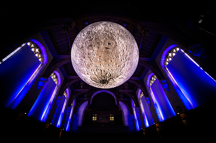 luke-jerram-museum-of-the-moon-designboom-02