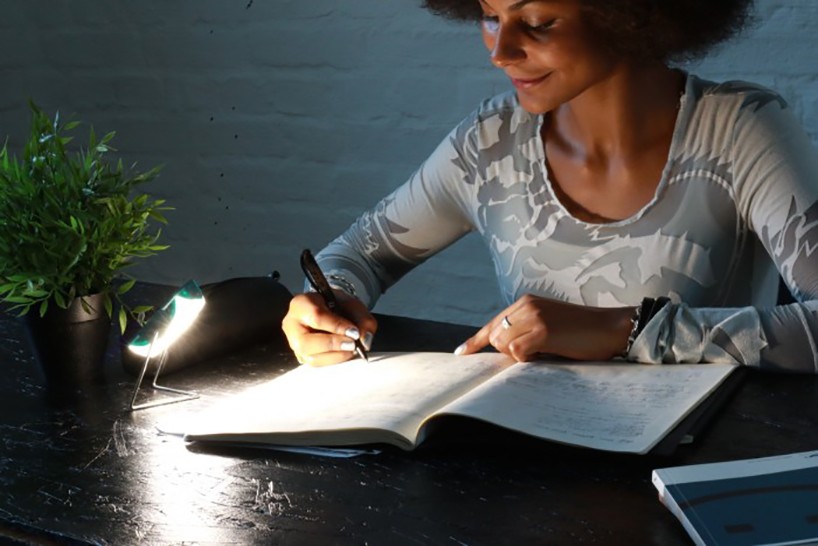 olafur-eliasson-little-sun-diamond-design-indaba-designboom-02