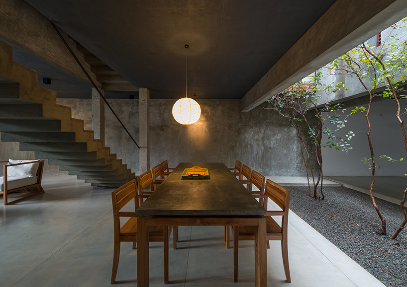 palinda kannagara introduces nature into linear house in ... on {keyword}