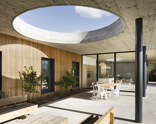 maison 0.82 is a modernist family villa in the south of france