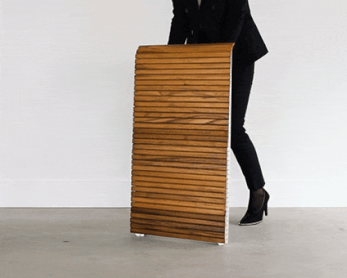 ollie by RockPaperRobot transforms into a chair by the pull of a string