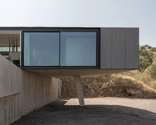 SCL architecture sculpts gravity-defying 'caza GZ' in chile
