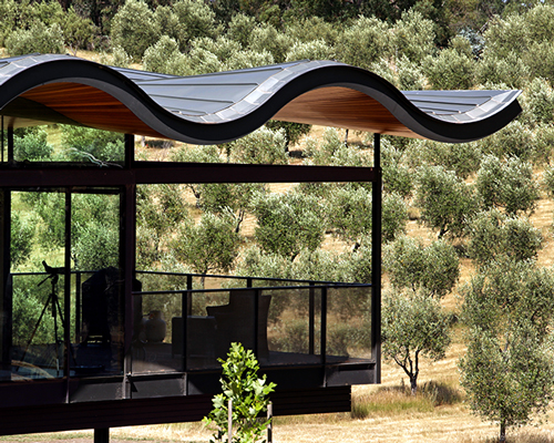seeley architects top house in australia with wavey roof