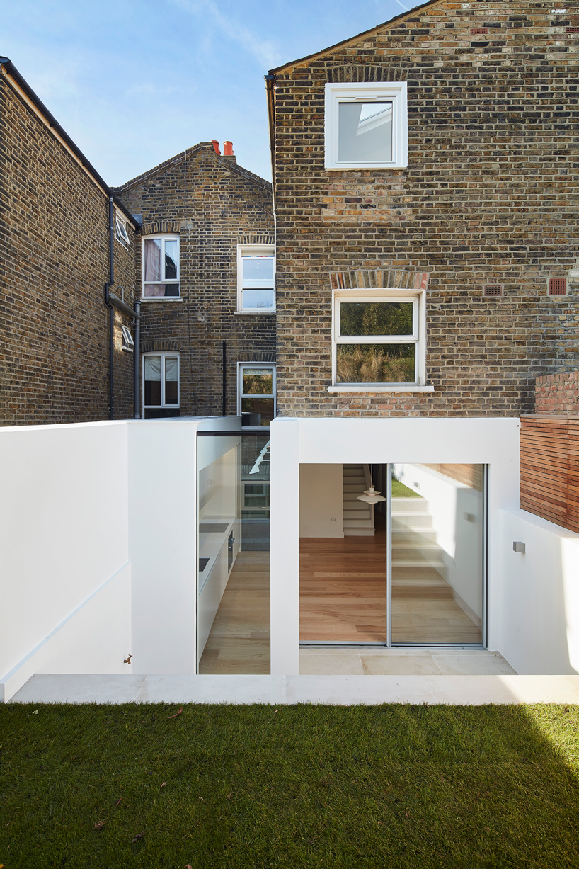 sophie-nguyen-architects-casa-del-sol-house-extension-london-designboom-02