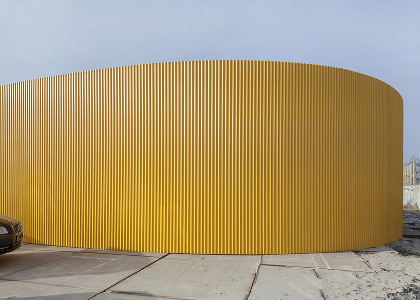 space-encounters-temporary-health-center-amsterdam-designboom-04