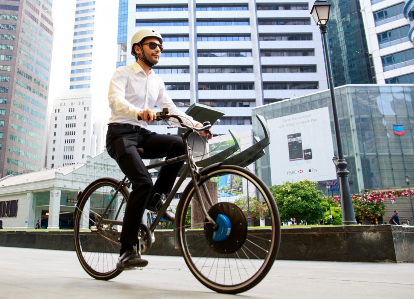 urbanX electric wheel converts any bicycle into an 350 W ebike