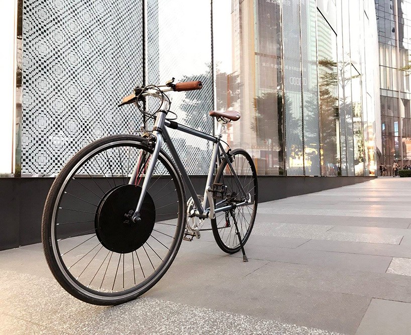 urbanX electric wheel converts any bicycle into an 350 W ebike