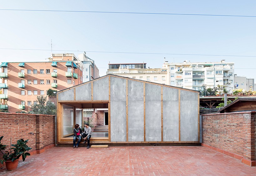 vora-architects-ramon-and-mar's-pavilion-barcelona-designboom-02