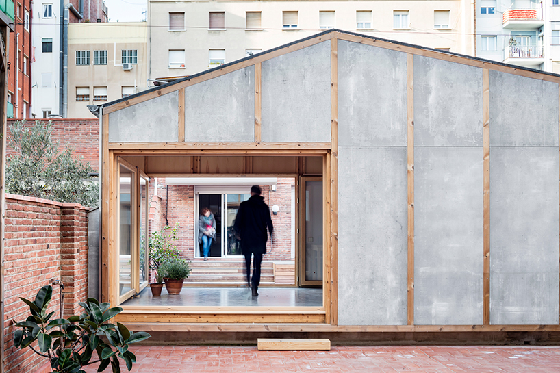 vora-architects-ramon-and-mar's-pavilion-barcelona-designboom-03