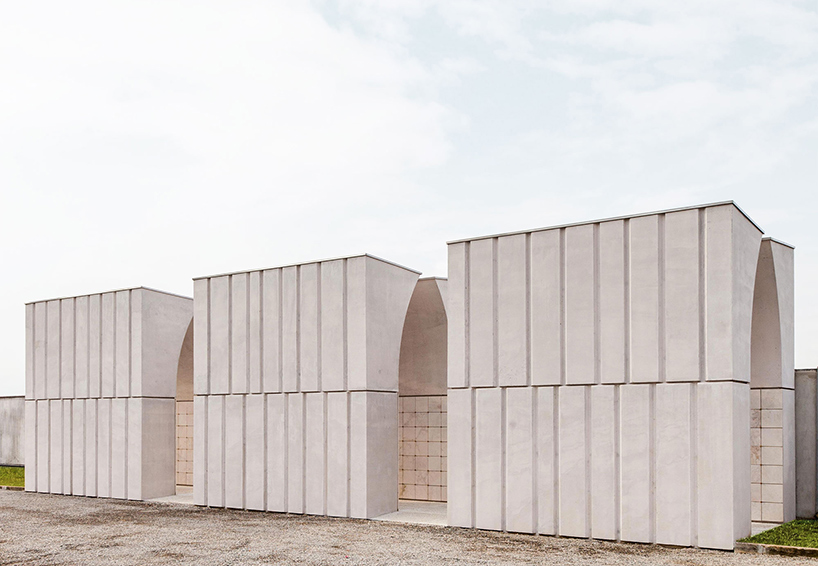 CN10 architects adds concrete and marble pavilion to a cemetery in northern italy