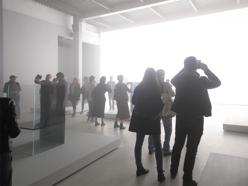 TOKUJIN YOSHIOKA X LG light up milano design week 2017