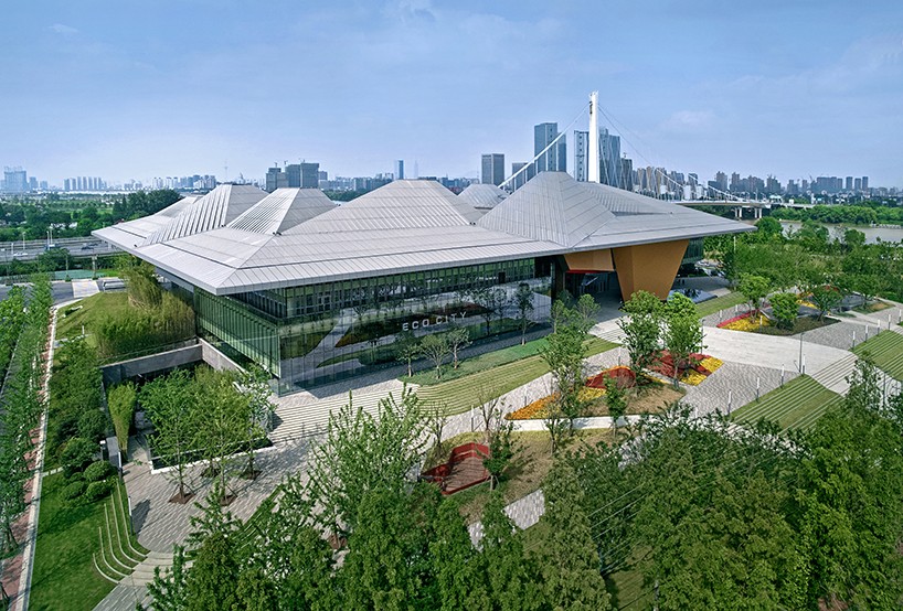 NBBJ--architects-nanjing-eco-tech-island-exhibition-centre-china-designboom-02