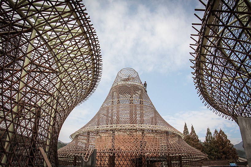 anna heringer bamboo biennale hostels designboom