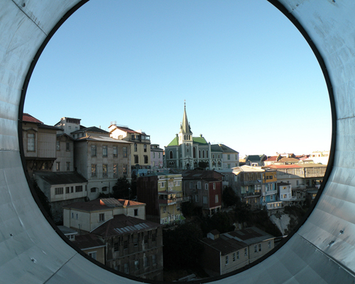 cecilia nercasseau gibson's fonópticos frames connect users to the urban landscape