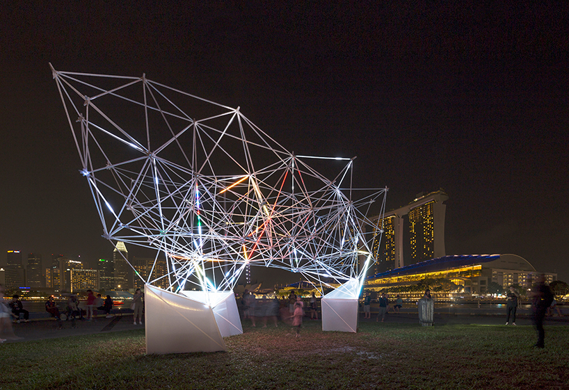 felix-raspall-and-carlos-banon-sutd-ultra-light-network-singapore-designboom-02