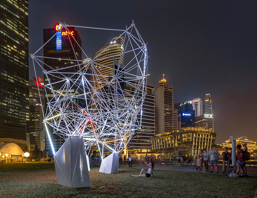 felix-raspall-and-carlos-banon-sutd-ultra-light-network-singapore-designboom-02