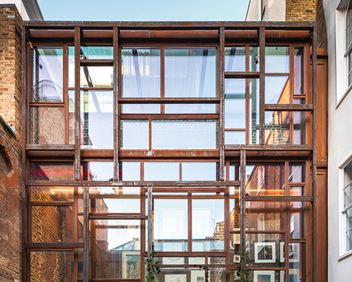 gianni botsford extends london terraced house with the layered gallery