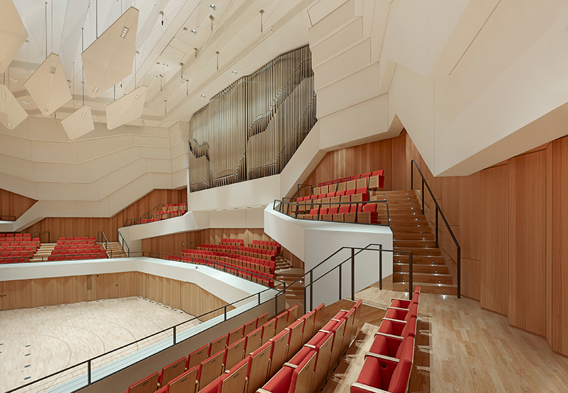 gmp-architects-kulturpalast-dresden-designboom-08