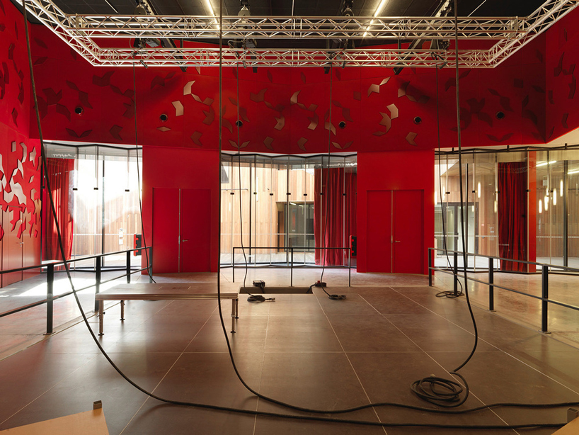 herault-arnod-architectes-modern-music-centre-france-designboom-04