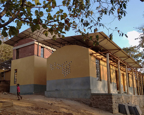 kumar la noce builds learning complex for performing arts in kalkeri, india