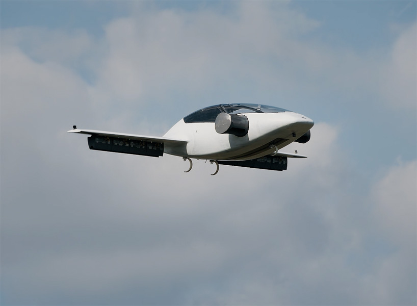 lilium electric aircraft designboom