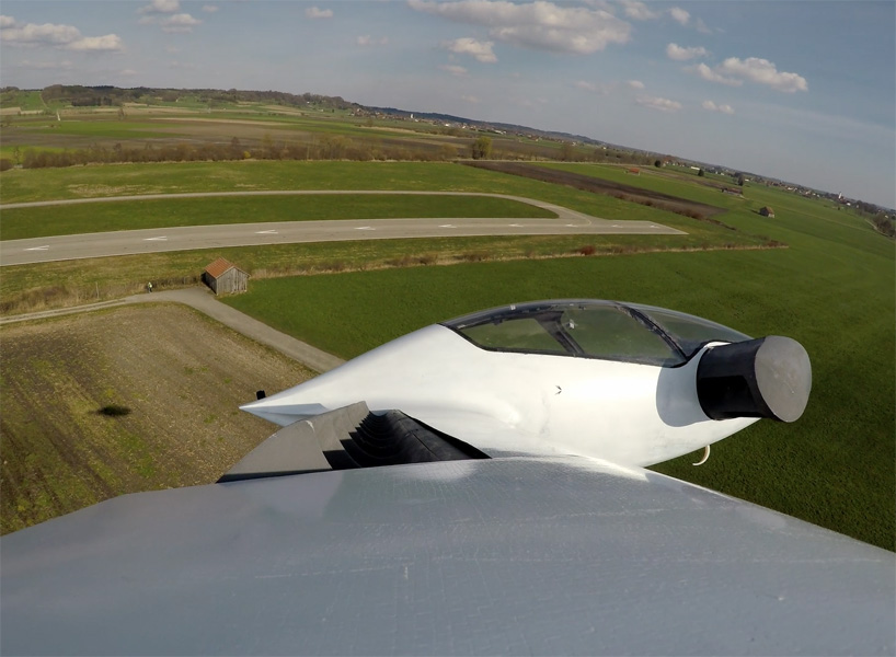 lilium electric aircraft designboom