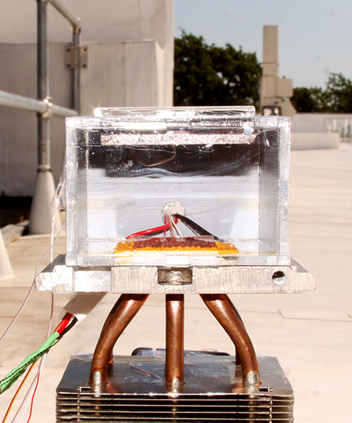 MIT solar cube sucks drinking water from the driest desert air
