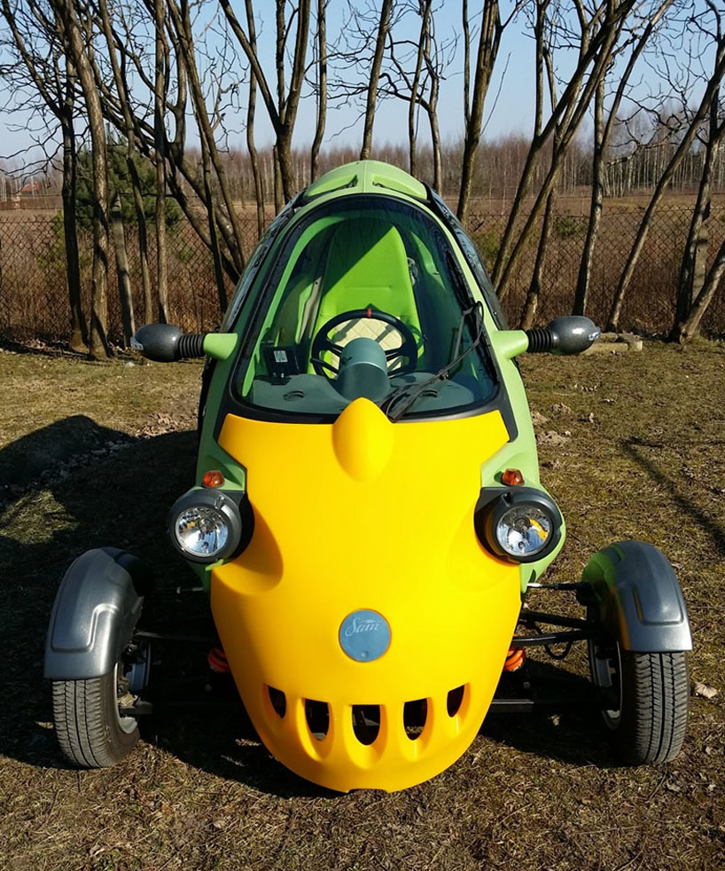 sam is a bugeyed threewheeled twoperson electric vehicle