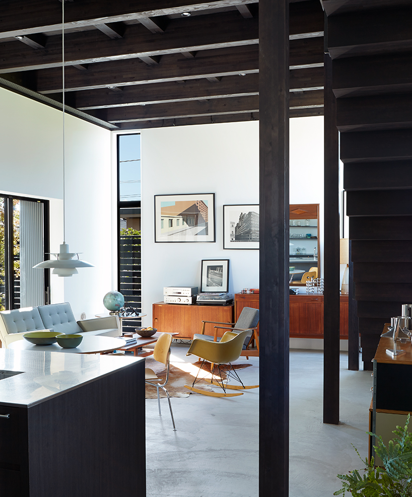 takatina-black-box-house-japan-designboom-02