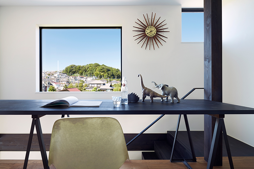 takatina-black-box-house-japan-designboom-02