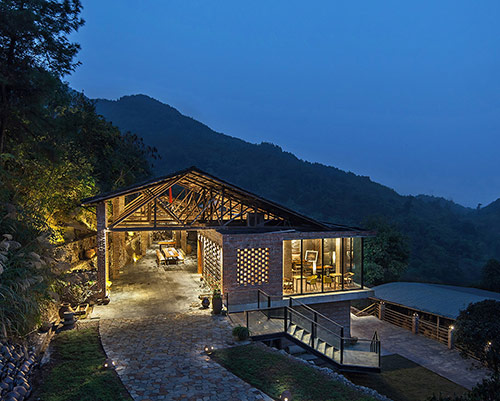 tian qi converts huxi pottery kiln into a hillside dining experience
