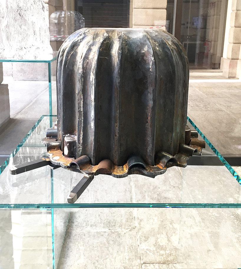 tokujin yoshioka fountain tables glas italia issey miyake milan design week designboom