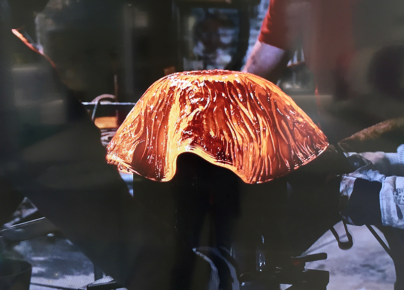 tokujin yoshioka fountain tables glas italia issey miyake milan design week designboom