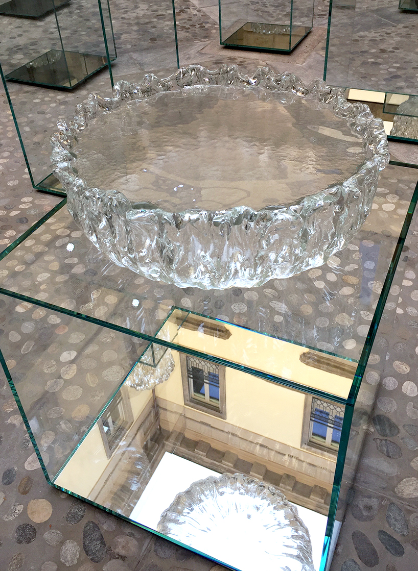tokujin yoshioka fountain tables glas italia issey miyake milan design week designboom