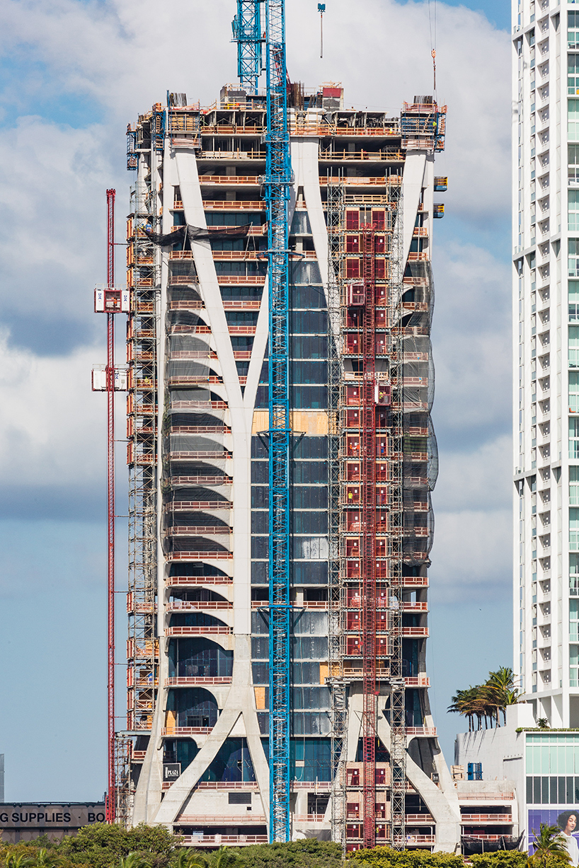 zaha-hadid-architects-one-thousand-museum-miami-residential-tower-construction-designboom-06