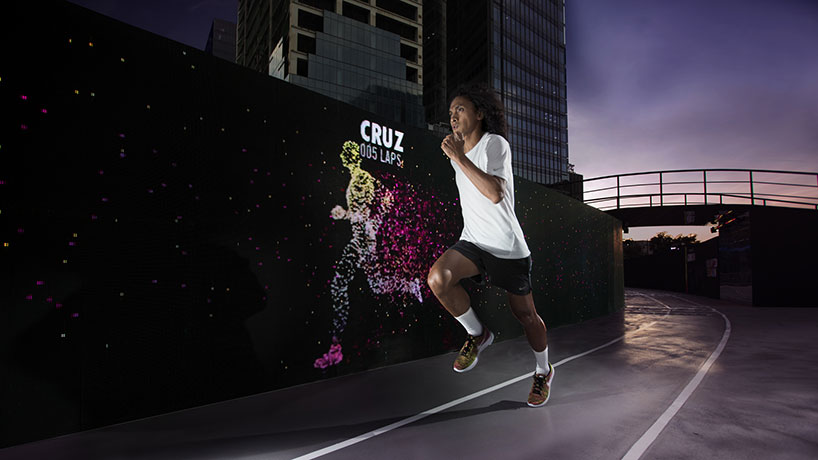 Transformador Días laborables Alas NIKE's unlimited stadium in manila is the 'world's first LED running track'