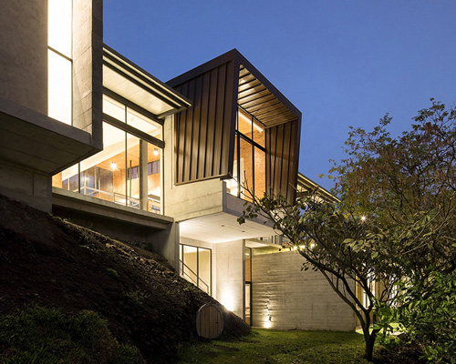 carazo arquitectura's murray music house embraces the costa rican hillscape