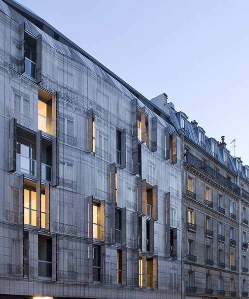chartcorb prints iconic haussmannian façade on a parisian building