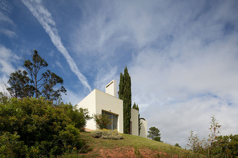 josé campos photographs eduardo souto de moura's house in arrabida