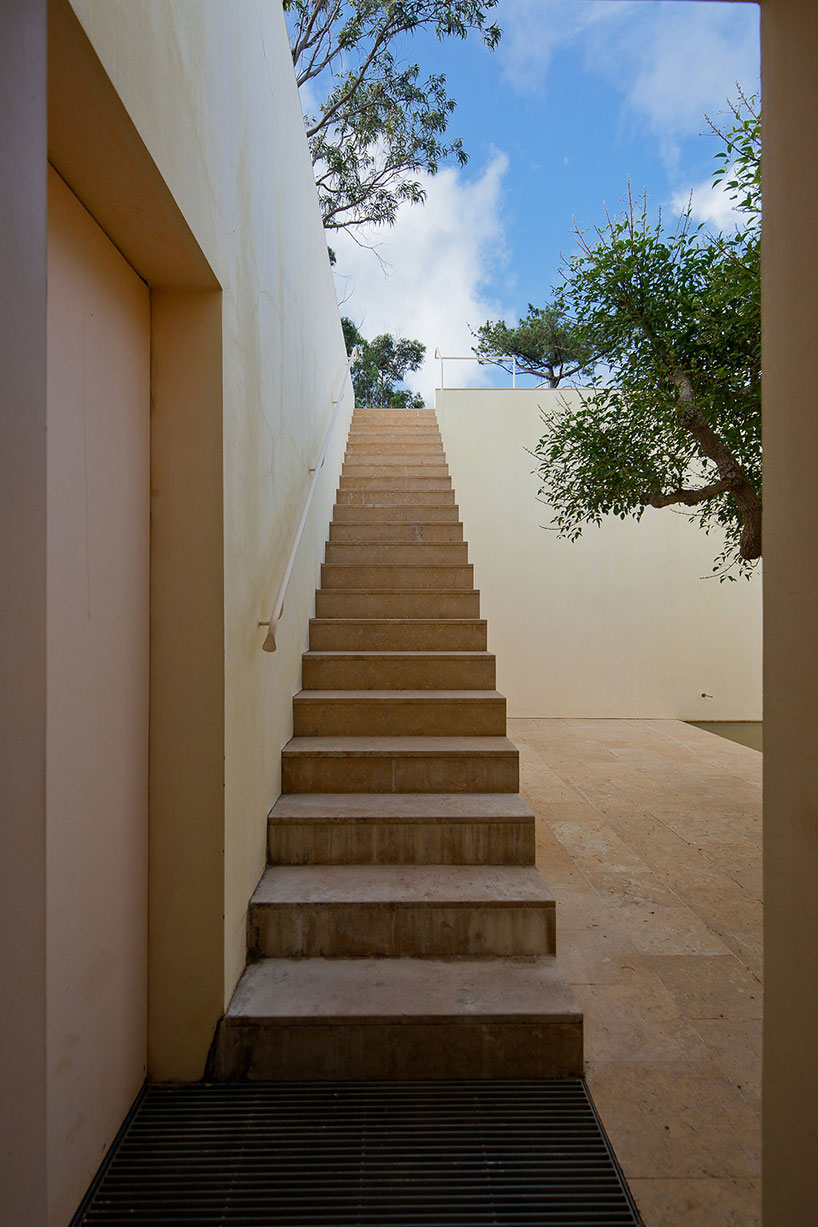 josé campos photographs eduardo souto de moura's house in arrabida