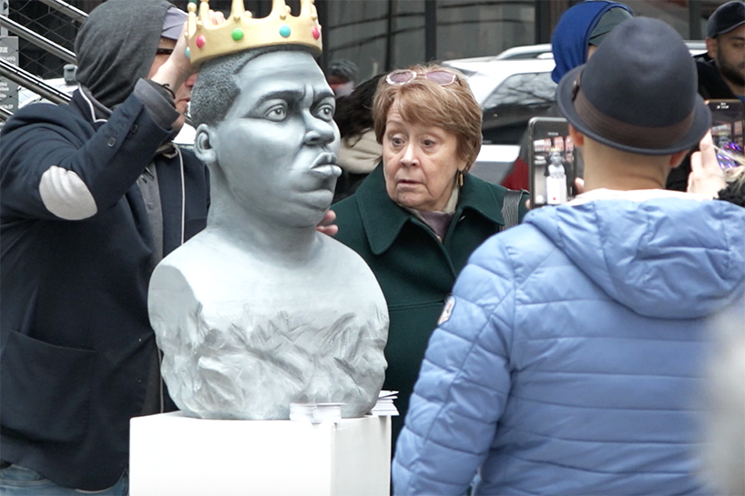felix semper sculpts stretchable paper sculpture of the notorious B.I.G.