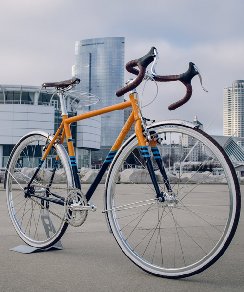 fyxation customs bicycle flies the flag for the city of milwaukee