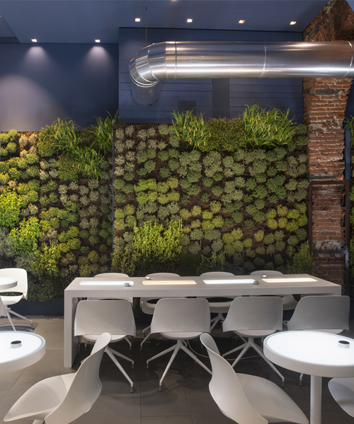 humanscale's RE:CHARGE café by todd bracher promotes wellness at work